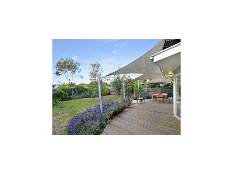 11 Riverview Grove, Alphington VIC 3078