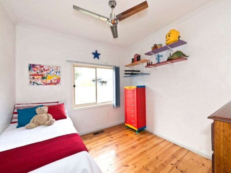 17 Derna Street, Heidelberg West VIC 3081