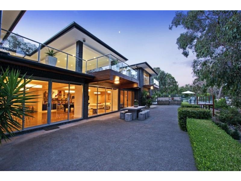 94 McLennans Road, Plenty VIC 3090