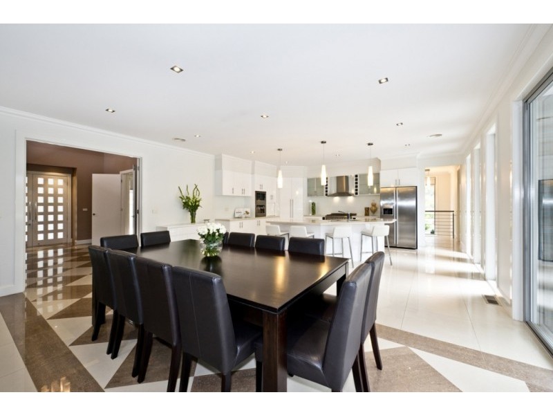 94 McLennans Road, Plenty VIC 3090