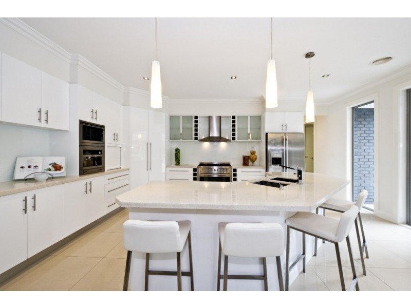 94 McLennans Road, Plenty VIC 3090