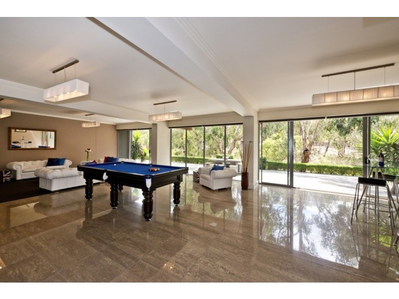 94 McLennans Road, Plenty VIC 3090