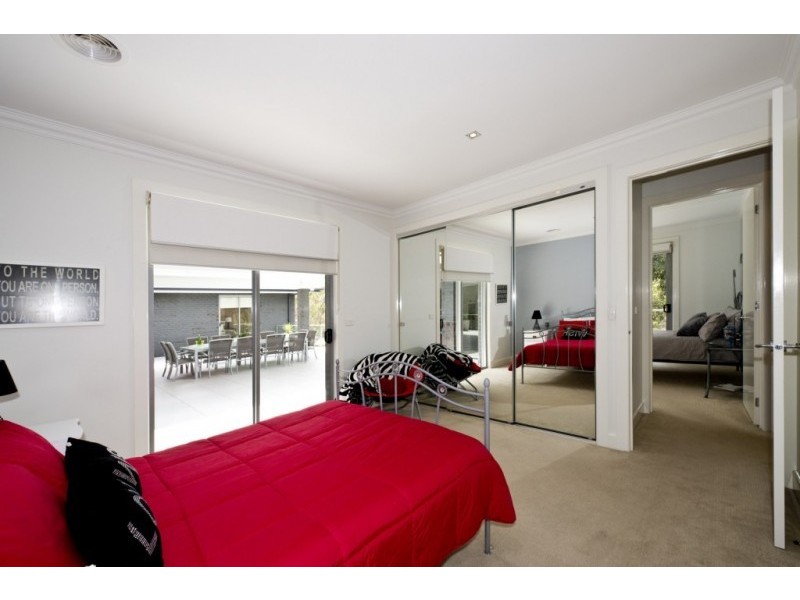 94 McLennans Road, Plenty VIC 3090