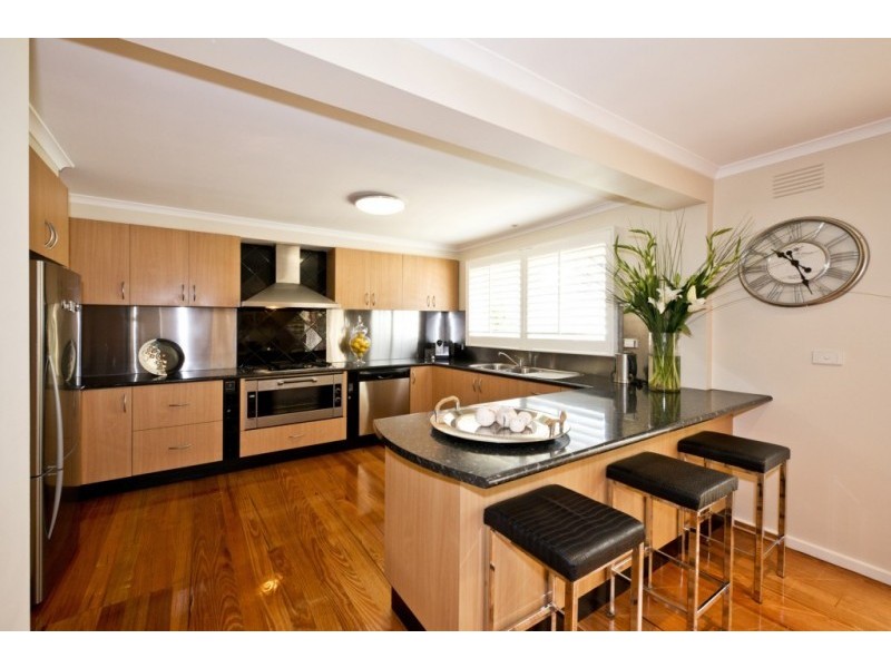 14 Broadlea Crescent, Viewbank VIC 3084