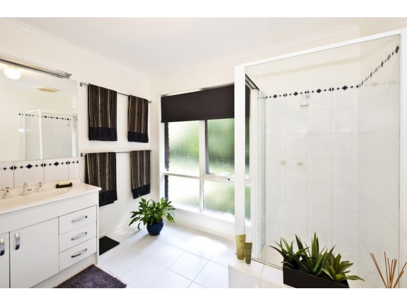 2 Adina Court, Yallambie VIC 3085