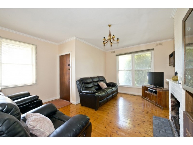 293 Oriel Road, Heidelberg West VIC 3081