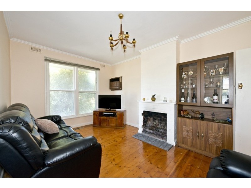 293 Oriel Road, Heidelberg West VIC 3081