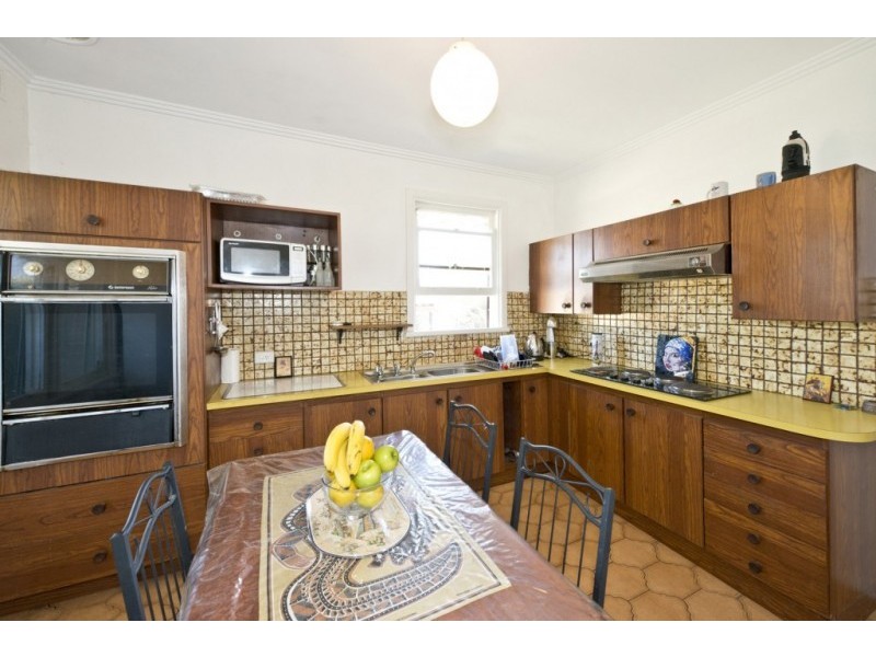 293 Oriel Road, Heidelberg West VIC 3081