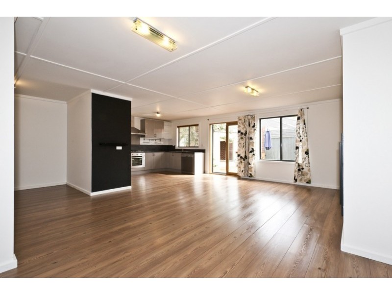 11a Cypress Street, Heidelberg West VIC 3081