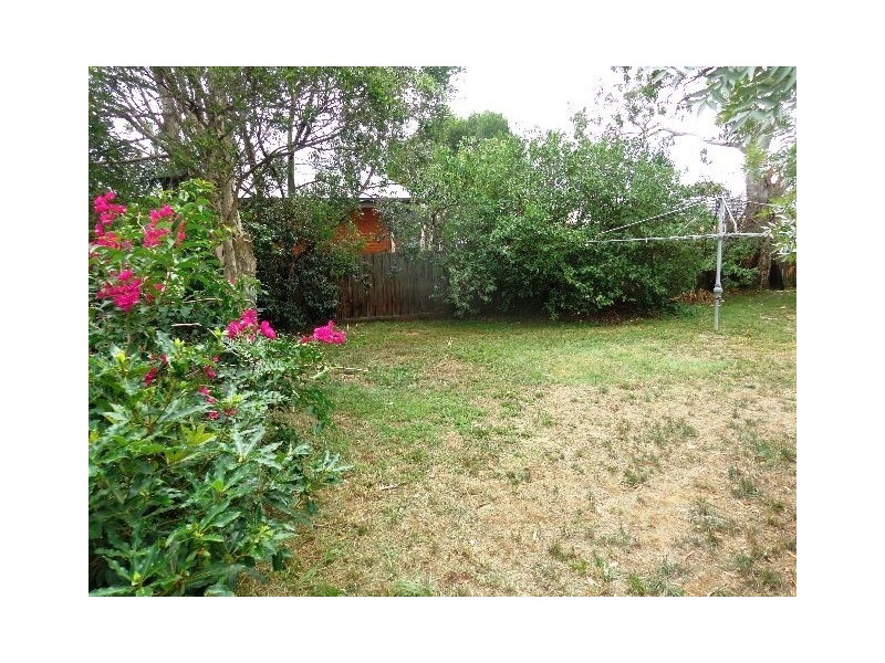 8 Borneo Court, Heidelberg West VIC 3081