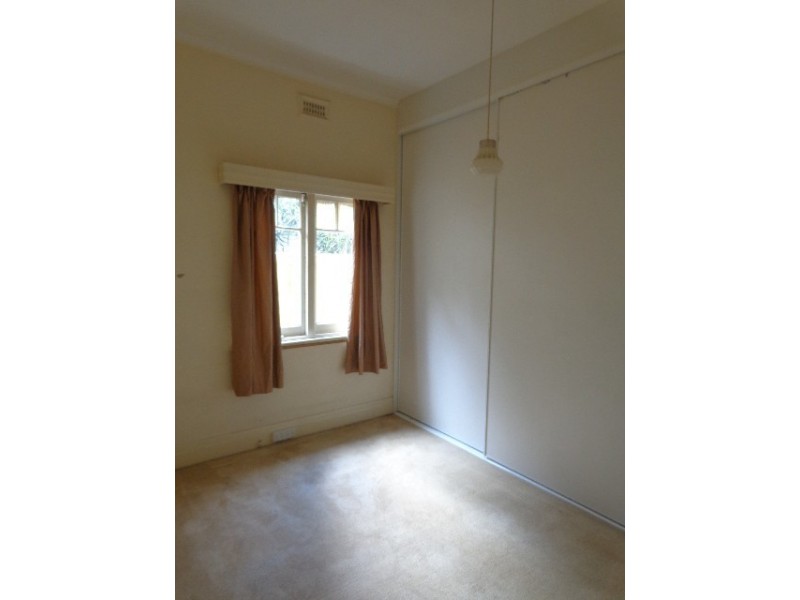 1/136 Victoria Road, Northcote VIC 3070