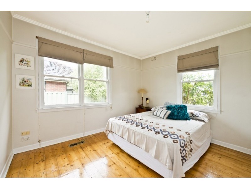 64 McEwan Road, Heidelberg Heights VIC 3081