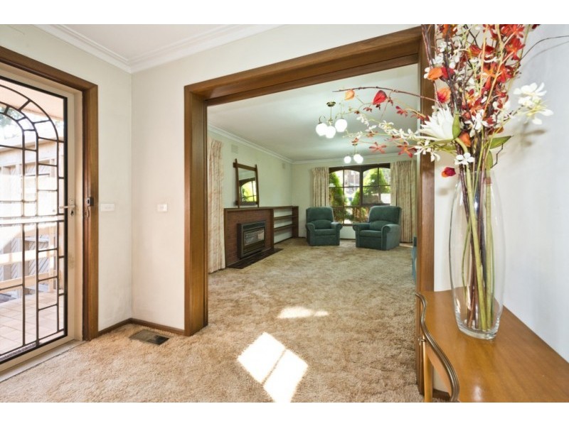 41 Warriparri Crescent, Greensborough VIC 3088