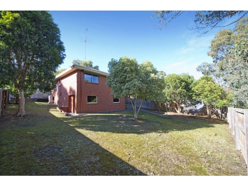 41 Warriparri Crescent, Greensborough VIC 3088