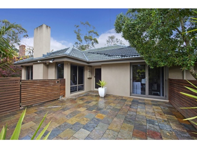 4 Research Warrandyte Road, Research VIC 3095