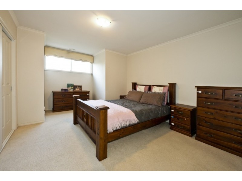8/10-12 Lawson Parade, Heidelberg Heights VIC 3081
