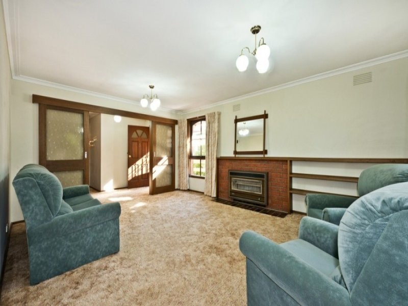 41 Warriparri Crescent, Greensborough VIC 3088