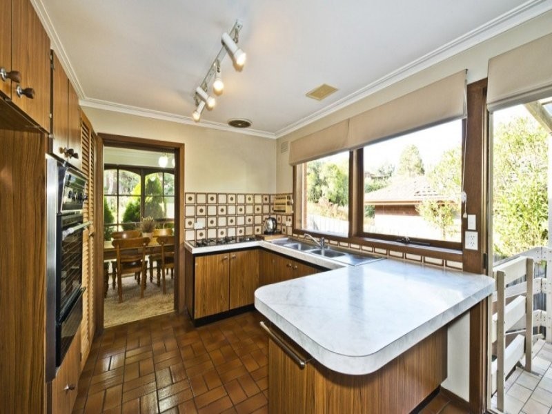 41 Warriparri Crescent, Greensborough VIC 3088