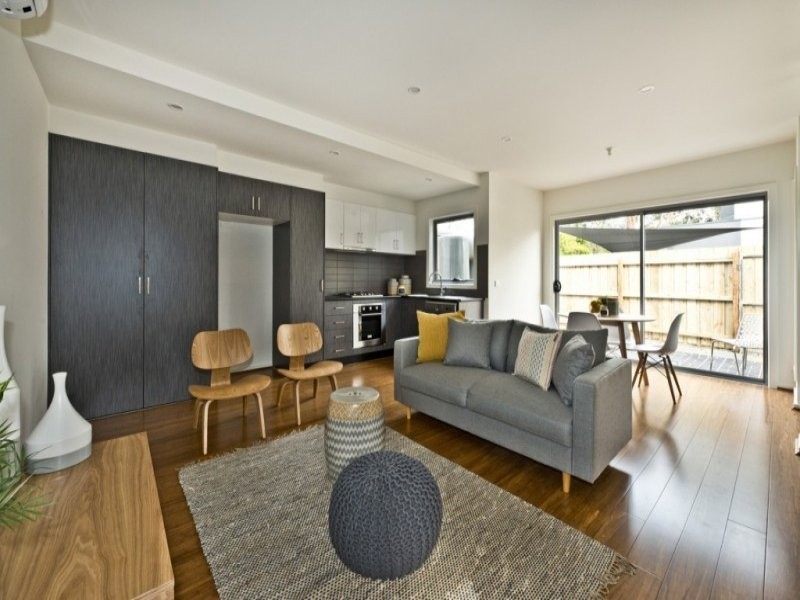 2/25 Timor Parade, Heidelberg West VIC 3081