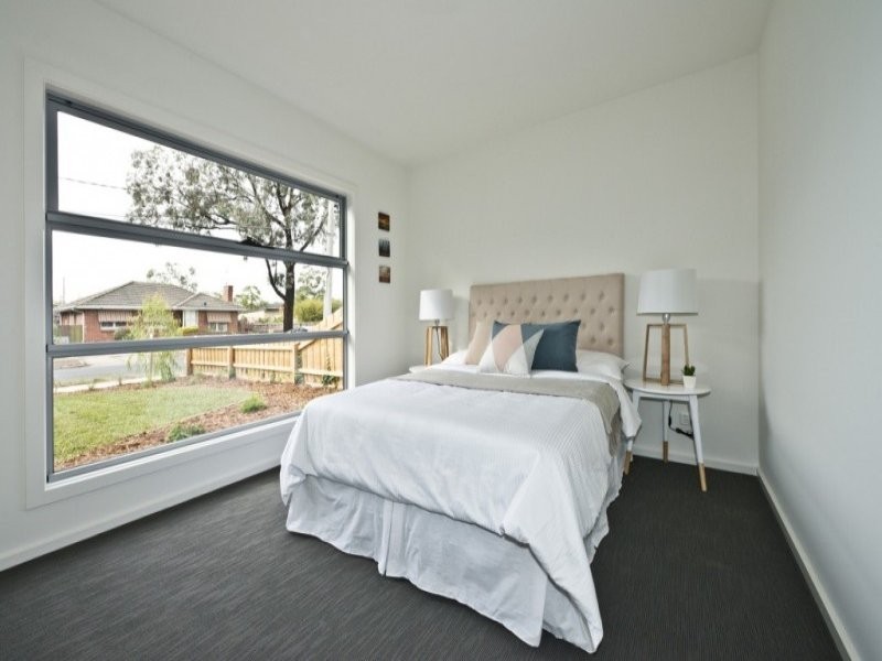 2/25 Timor Parade, Heidelberg West VIC 3081