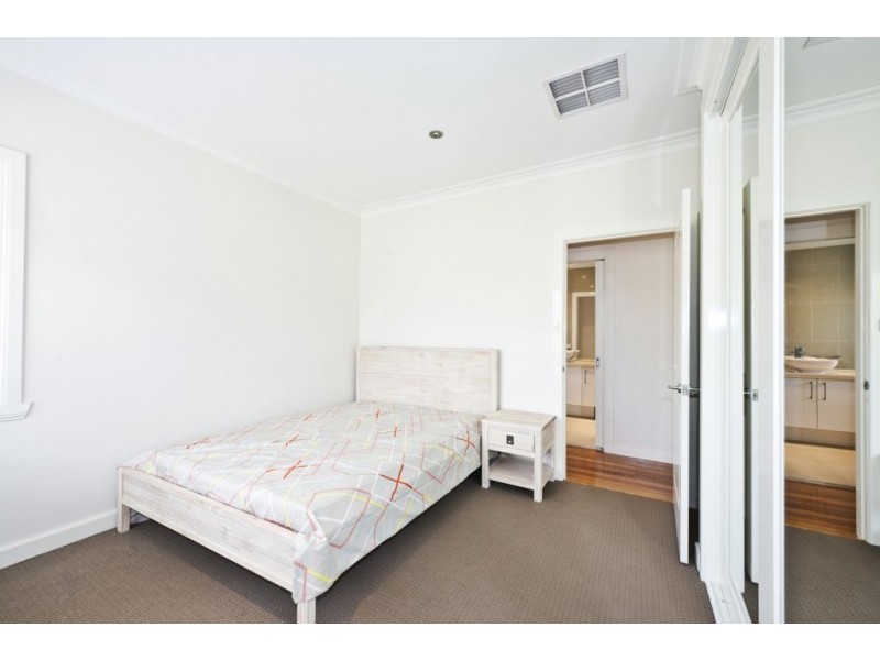 17 Munro Street, Macleod VIC 3085