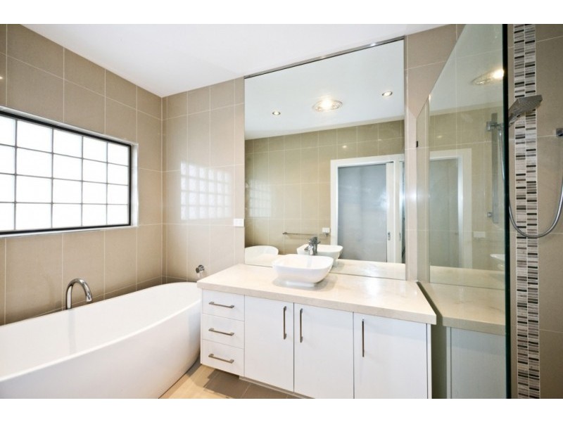 17 Munro Street, Macleod VIC 3085