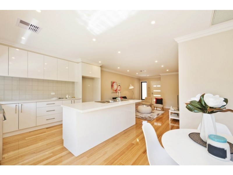 2/13 Grieve Street, Macleod VIC 3085