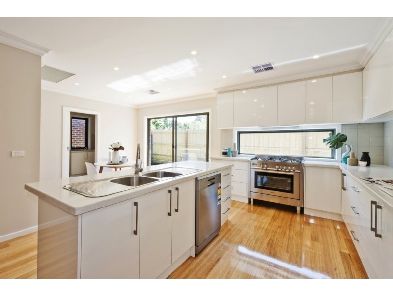 2/13 Grieve Street, Macleod VIC 3085