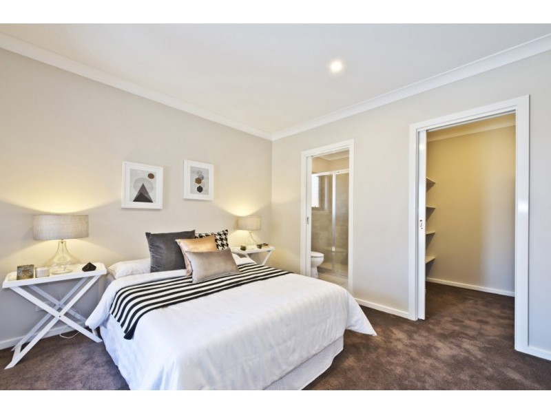 2/13 Grieve Street, Macleod VIC 3085