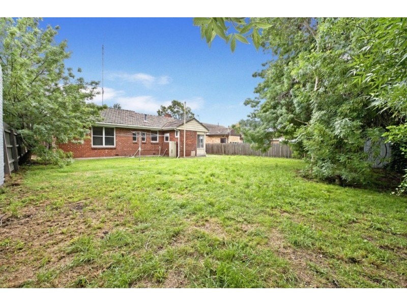 18 Wimpole Crescent, Bellfield VIC 3081