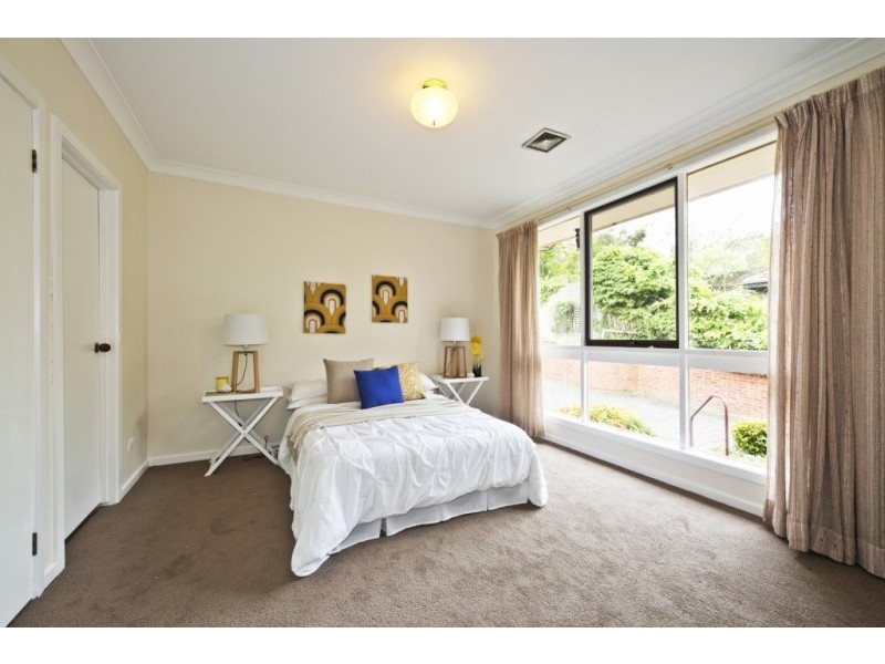2/111 Studley Road, Eaglemont VIC 3084