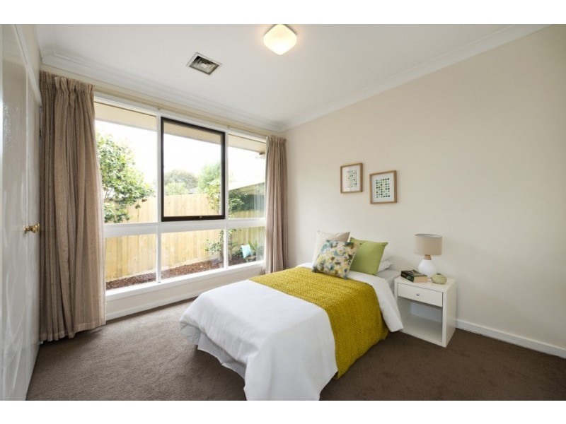 2/111 Studley Road, Eaglemont VIC 3084