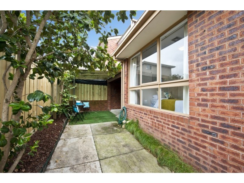 2/111 Studley Road, Eaglemont VIC 3084