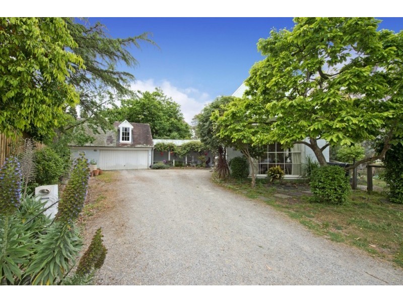 4 & 6 Sylvan Court, Ivanhoe VIC 3079