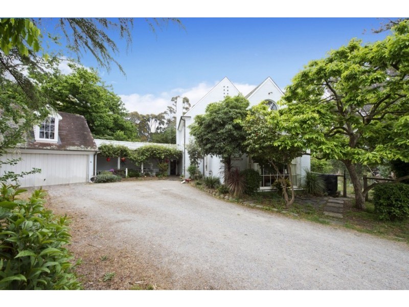 4 & 6 Sylvan Court, Ivanhoe VIC 3079
