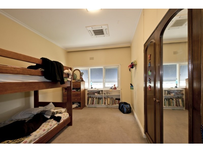 4 & 6 Sylvan Court, Ivanhoe VIC 3079
