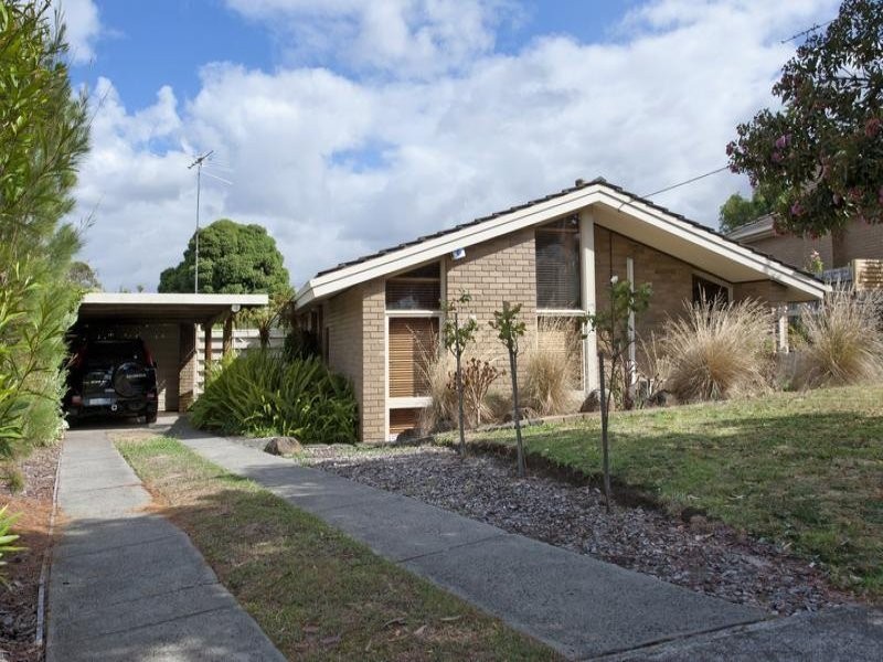 17 Aminya Crescent, Yallambie VIC 3085