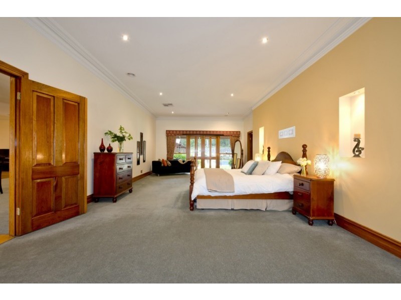 137 Bonds Road, Lower Plenty VIC 3093