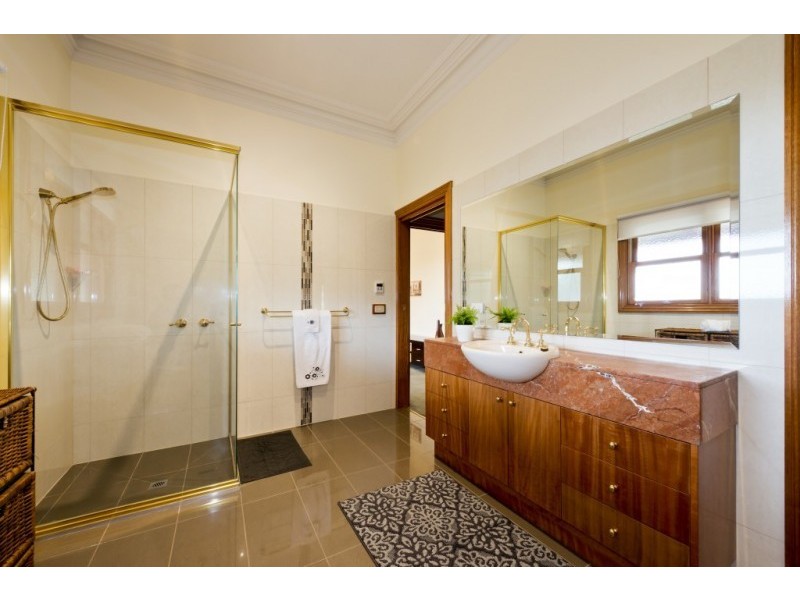 137 Bonds Road, Lower Plenty VIC 3093