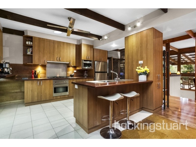 70 Mt Pleasant Road, Eltham VIC 3095