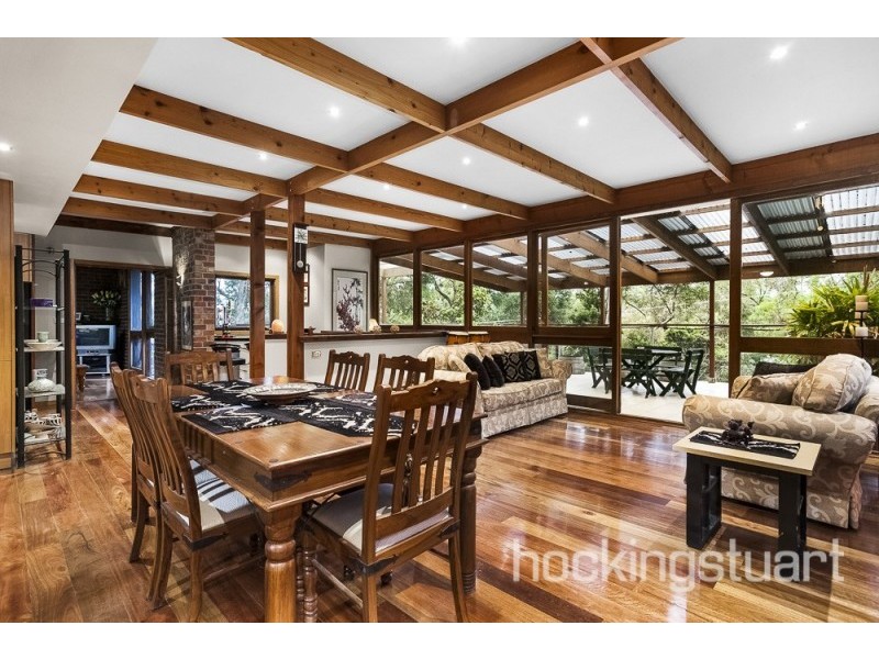 70 Mt Pleasant Road, Eltham VIC 3095