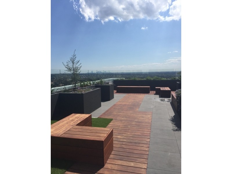 214/5 Sovereign Point Court, Doncaster VIC 3108