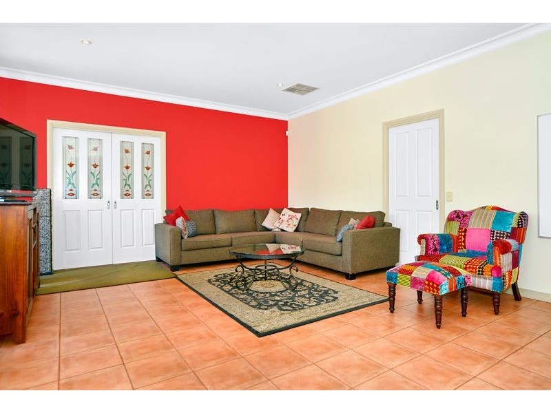 122 Albion Crescent, Greensborough VIC 3088