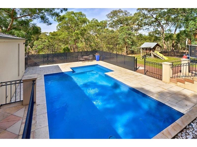 122 Albion Crescent, Greensborough VIC 3088