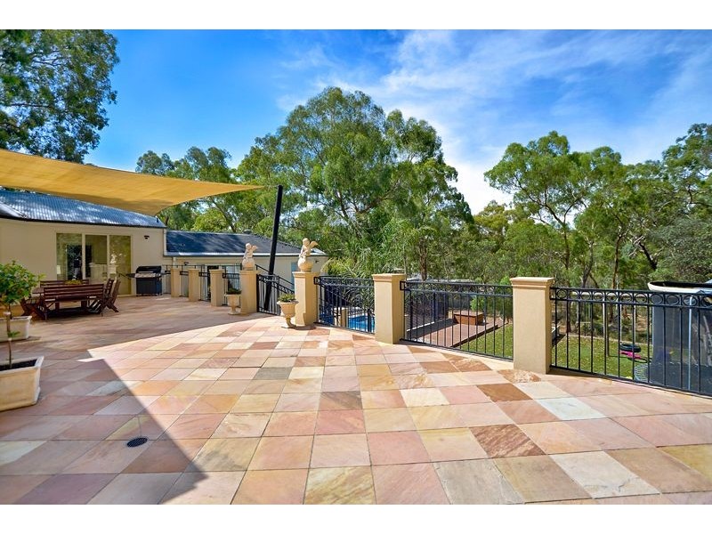 122 Albion Crescent, Greensborough VIC 3088
