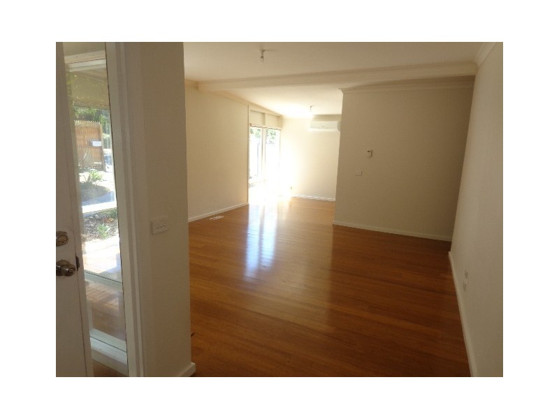 9 Orana Drive, Watsonia VIC 3087