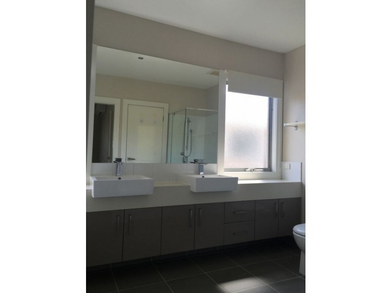 2/30 Porter Road, Heidelberg Heights VIC 3081