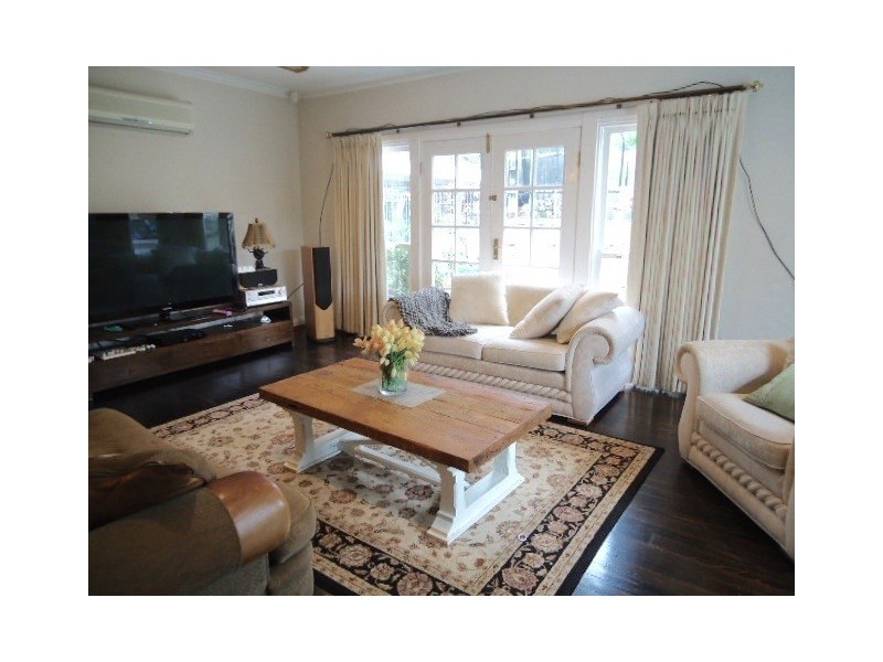 32 Jones Crescent, Rosanna VIC 3084