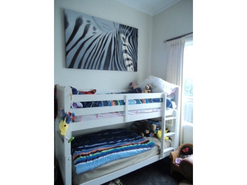 32 Jones Crescent, Rosanna VIC 3084