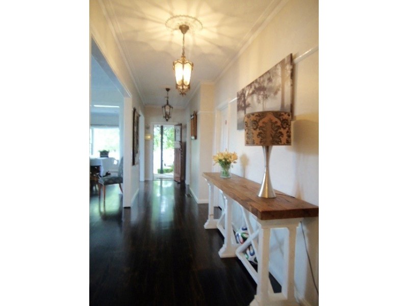 32 Jones Crescent, Rosanna VIC 3084